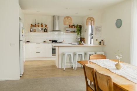 Photo of property in 17 Tuke Lane, Wanaka, 9305