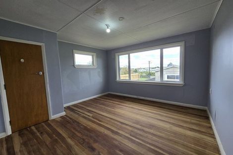 Photo of property in 22 Stanners Street, Eltham, 4322