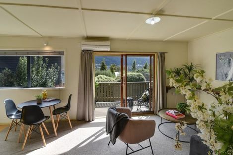 Photo of property in 556b Peninsula Road, Kelvin Heights, Queenstown, 9300