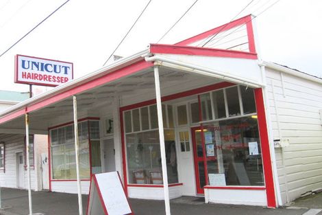 Photo of property in 151 Onepu Road, Lyall Bay, Wellington, 6022