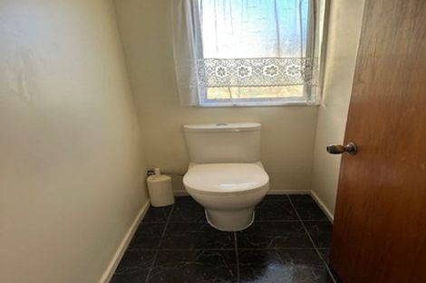 Photo of property in 69 Te Moana Road, Waikanae Beach, Waikanae, 5036