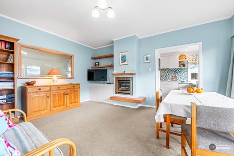 Photo of property in 18 Holyoake Crescent, Avalon, Lower Hutt, 5011