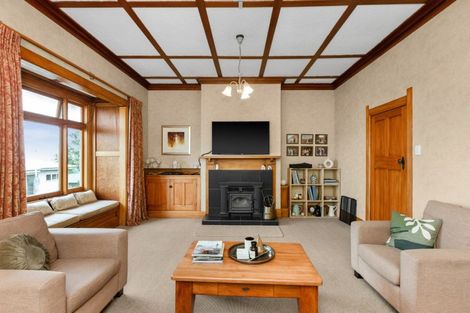 Photo of property in 12 Havelock Road, Hospital Hill, Napier, 4110