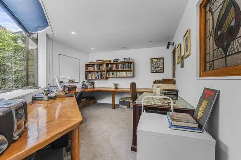 Photo of property in 6a Spencer Place, Merrilands, New Plymouth, 4312