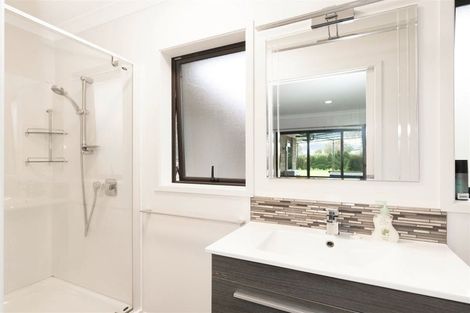 Photo of property in 356 Kimberley Road, Levin, 5571