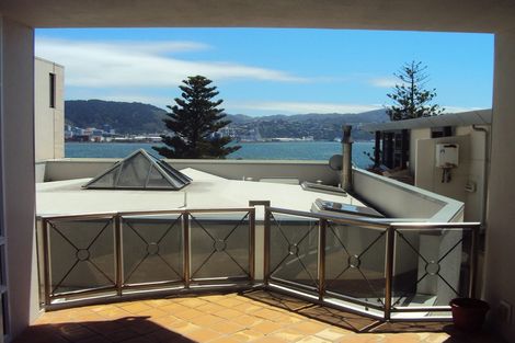 Photo of property in 346 Oriental Parade, Oriental Bay, Wellington, 6011