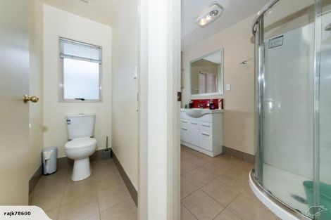 Photo of property in 1/49 Sungrove Rise, Sunnyvale, Auckland, 0612