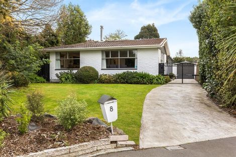 Photo of property in 8 Tracy Place, Redwood, Christchurch, 8051