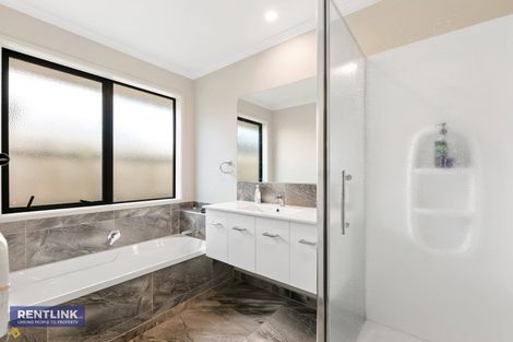 Photo of property in 11 Leet Crescent, Papamoa Beach, Papamoa, 3118