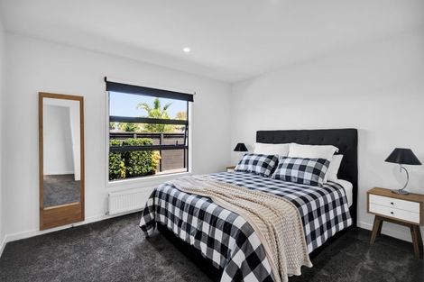Photo of property in 15 Links Drive, Waiwhakaiho, New Plymouth, 4312