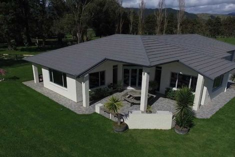 Photo of property in 24 Wakefield Road, Levin, 5571