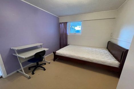 Photo of property in 11 Kathleen Street, Totara Vale, Auckland, 0627
