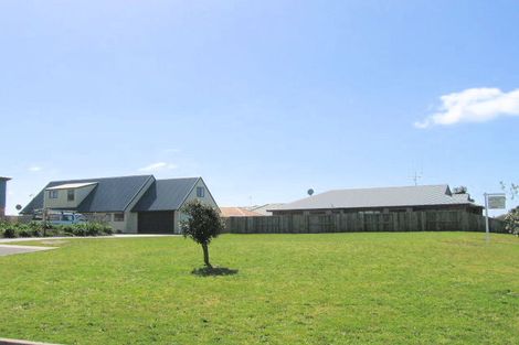 Photo of property in 2 Bree Court, Papamoa Beach, Papamoa, 3118