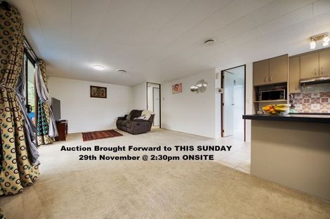 Photo of property in 17 Rehia Road, Massey, Auckland, 0614