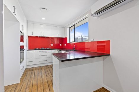 Photo of property in 37 Castlefinn Drive, Weymouth, Auckland, 2103