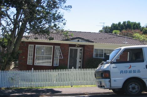 Photo of property in 2/35 Stanley Avenue, Milford, Auckland, 0620