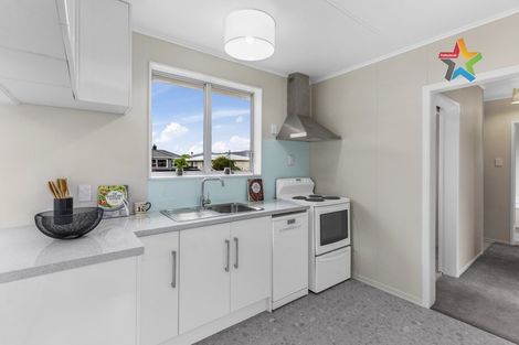 Photo of property in 15b Pencarrow Crescent, Wainuiomata, Lower Hutt, 5014