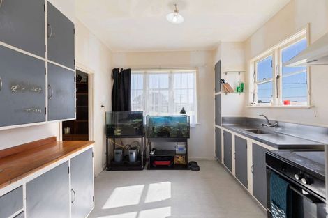 Photo of property in 75 Swiss Avenue, Gonville, Whanganui, 4501