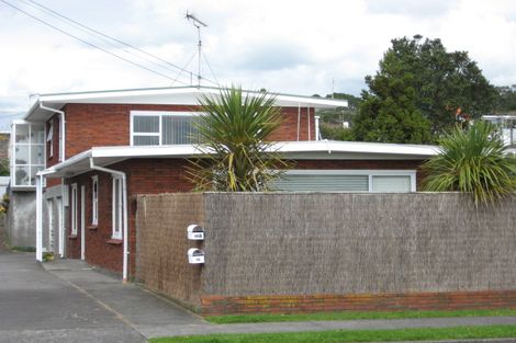 Photo of property in 68 Pendarves Street, New Plymouth, 4310