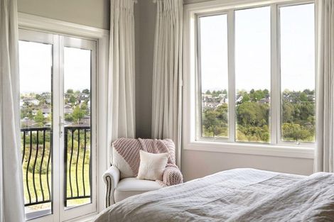 Photo of property in 15 Meadowbank Rise, Bethlehem, Tauranga, 3110