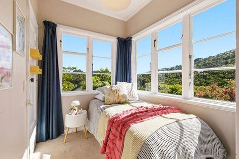 Photo of property in 16 Rodney Street, Northland, Wellington, 6012