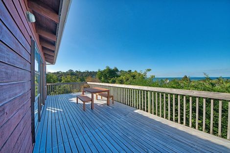 Photo of property in 12 Harrybrook Road, Green Bay, Auckland, 0604