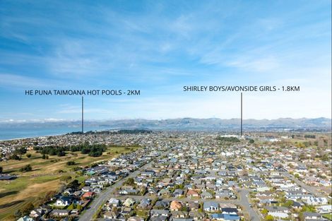 Photo of property in 24 Foresters Crescent, Parklands, Christchurch, 8083