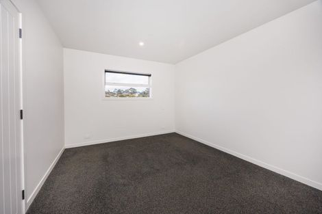Photo of property in 37 Vaucluse Heights, Fitzherbert, Palmerston North, 4410