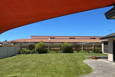 Photo of property in 8 Arataki Road, Havelock North, 4130