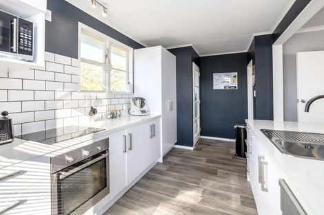 Photo of property in 46 Miller Street, Dannevirke, 4930