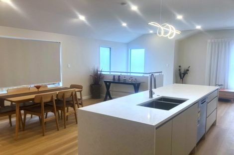Photo of property in 49 Chamberlain Road, Massey, Auckland, 0614