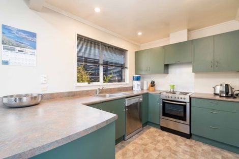 Photo of property in 33a Easther Crescent, Kew, Dunedin, 9012