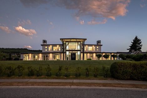 Photo of property in 35 Ridgecrest, Wanaka, 9305