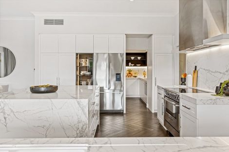 Photo of property in 6 Emily Lane, Greenhithe, Auckland, 0632