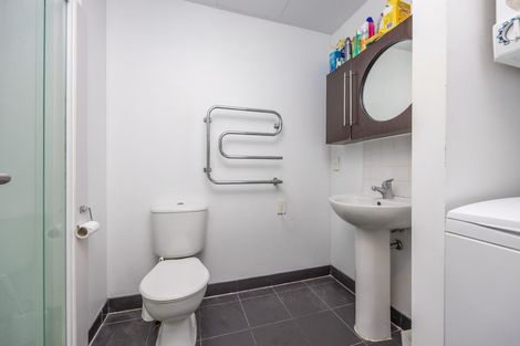 Photo of property in Q-central 44-58 Apartments, 3a/46 Liverpool Street, Auckland Central, Auckland, 1010