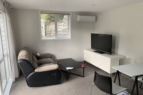 Photo of property in 120 Milton Road, Bluff Hill, Napier, 4110