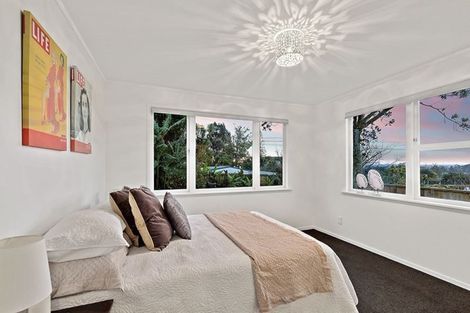 Photo of property in 27 Sunvue Road, Glen Eden, Auckland, 0602