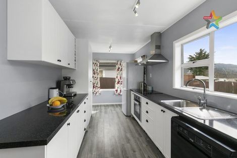 Photo of property in 32 Karaka Street, Wainuiomata, Lower Hutt, 5014