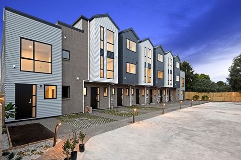 Photo of property in 11 Waru Lane, Te Atatu Peninsula, Auckland, 0610