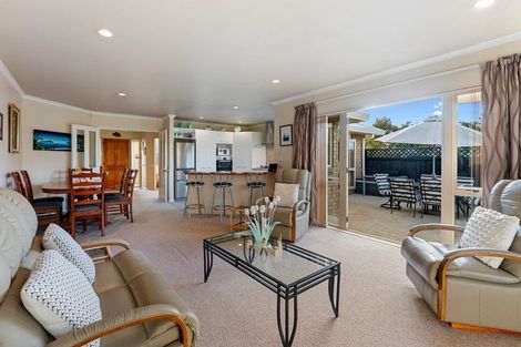 Photo of property in 1 San Priamo Place, Paraparaumu Beach, Paraparaumu, 5032