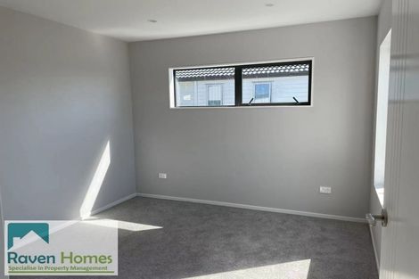 Photo of property in 40a Nui Mana Place, Te Atatu South, Auckland, 0610