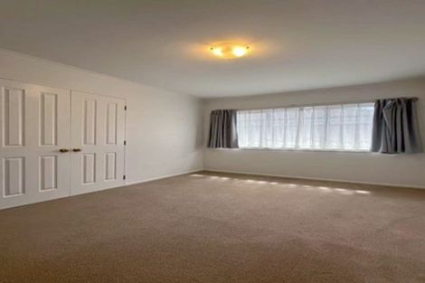 Photo of property in 43 Frank Nobilo Drive, Golflands, Auckland, 2013