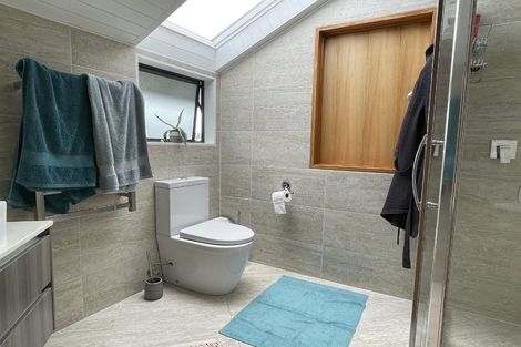 Photo of property in 2 Gilberd Place, Torbay, Auckland, 0630