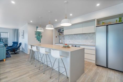 Photo of property in 8 Onerere Drive, Whitianga, 3510