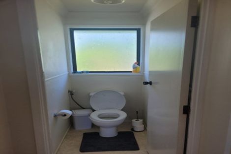 Photo of property in 12 Foyle Place, Glendene, Auckland, 0602