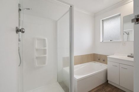 Photo of property in 28 Pinedale Parade, Milson, Palmerston North, 4414