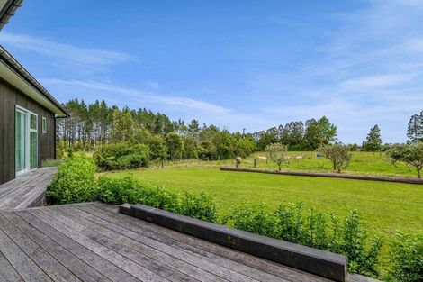 Photo of property in 438 Alfred Road, Kaimiro, New Plymouth, 4371