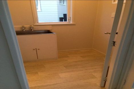 Photo of property in 16 Fairlight Place, Manurewa, Auckland, 2102