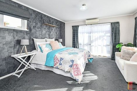 Photo of property in 431a Great South Road, Opaheke, Papakura, 2113