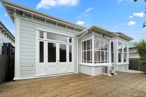 Photo of property in 16 Lawrence Street, Newtown, Wellington, 6021